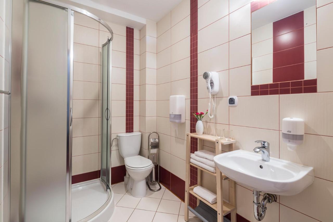 Noce I Dnie Hotell Postołowo Exteriör bild