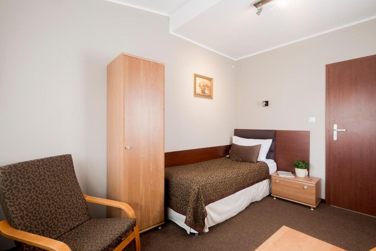 Noce I Dnie Hotell Postołowo Exteriör bild