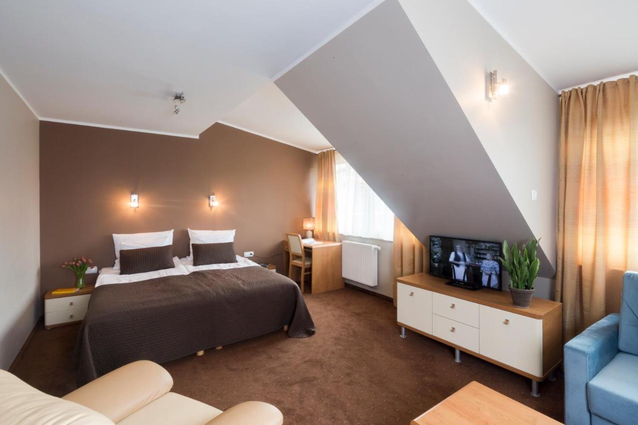 Noce I Dnie Hotell Postołowo Exteriör bild