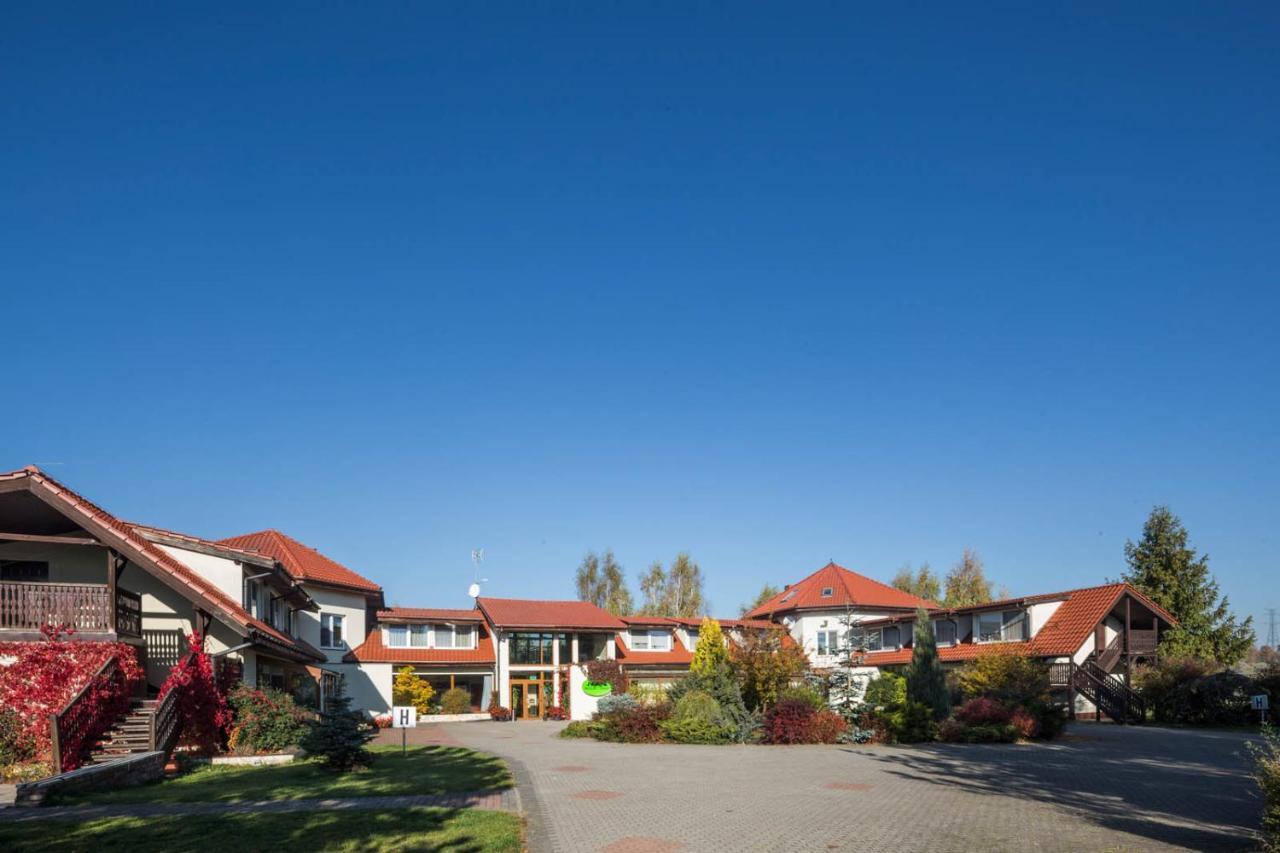 Noce I Dnie Hotell Postołowo Exteriör bild